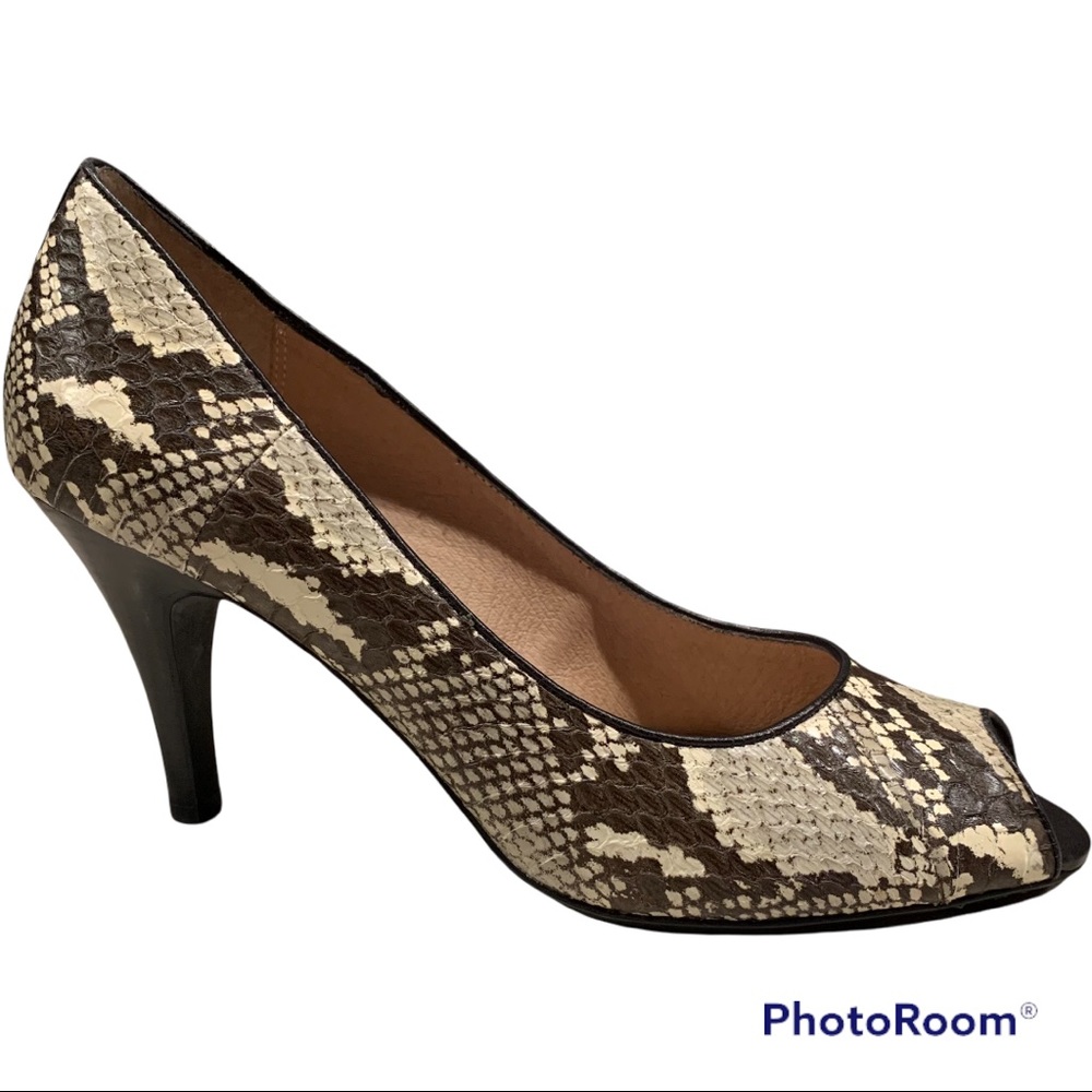 BP Peekaboo peep toe pump heels snakeskin pattern leather brown vanilla  8